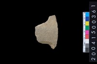 藏品(磨製有肩石斧殘件)的圖片