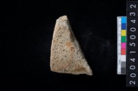 藏品(磨製石斧殘件)的圖片