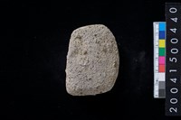 藏品(磨製石斧殘件)的圖片