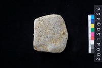 藏品(磨製石斧殘件)的圖片