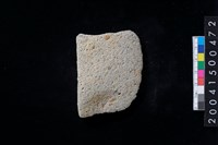 藏品(磨製石斧殘件)的圖片