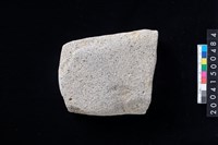 藏品(磨製石斧殘件)的圖片