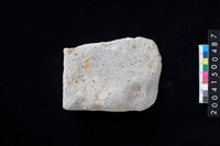 藏品(磨製石斧殘件)的圖片