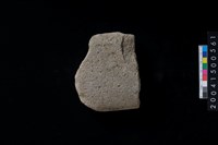 藏品(磨製石斧殘件)的圖片