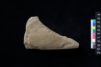 藏品(磨製石斧殘件)的圖片