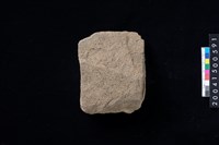 藏品(磨製石斧殘件)的圖片