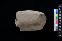 藏品(磨製石斧殘件)的圖片