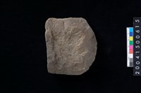 藏品(磨製石斧殘件)的圖片