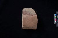 藏品(磨製石斧殘件)的圖片