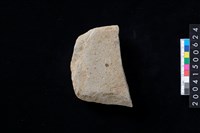 藏品(磨製石斧殘件)的圖片