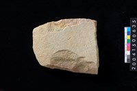 藏品(打製石斧殘件)的圖片