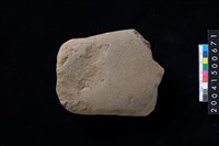 藏品(磨製石斧殘件)的圖片