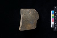 藏品(磨製石斧殘件)的圖片