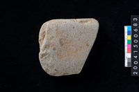 藏品(磨製石斧殘件)的圖片