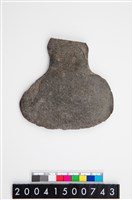 藏品(有肩石斧)的圖片