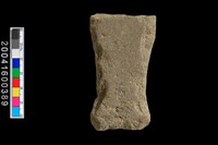 藏品(磨製石斧殘件)的圖片