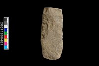 藏品(磨製石斧殘件)的圖片