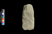 藏品(磨製石斧殘件)的圖片