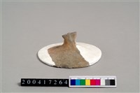 藏品(帶鈕陶蓋)的圖片