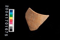 藏品(繩紋筒狀器殘件)的圖片