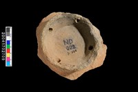 藏品(底部與圈足)的圖片