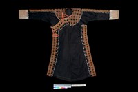 藏品(女子連身長衣)的圖片