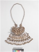 藏品(銀製壓領胸飾)的圖片