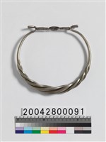 藏品(銀製項圈)的圖片