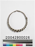 藏品(銀製項圈)的圖片