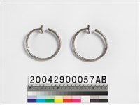 藏品(女子銀製耳飾)的圖片