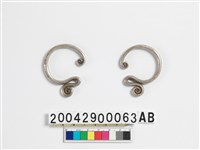 藏品(女子銀製耳飾)的圖片