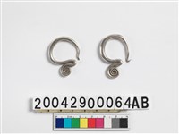 藏品(女子銀製耳飾)的圖片