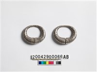 藏品(女子銀製耳飾)的圖片