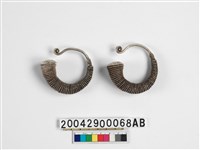 藏品(女子銀製耳飾)的圖片