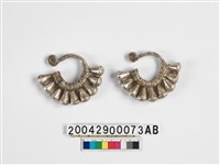 藏品(女子銀製耳飾)的圖片