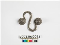 藏品(上衣銀製吊墜)的圖片