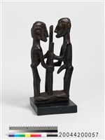 藏品(木雕人像)的圖片