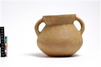 藏品(雙豎把侈口凹底陪葬陶罐)的圖片