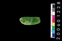 藏品(帶穿玉墜飾)的圖片