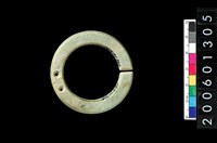 藏品(環狀玦形玉耳飾)的圖片