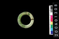 藏品(環狀玦形玉耳飾)的圖片