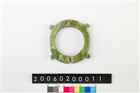 藏品(帶四突起環狀玦形玉耳飾)的圖片