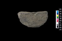 藏品(石環製作材料-中央帶啄痕打製圓板)的圖片