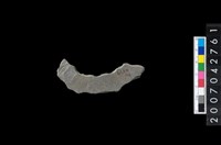 藏品(石環製作材料－中央帶啄孔打製圓板殘件)的圖片