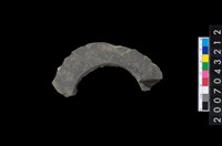 藏品(石環製作材料-旋截圓環粗胚殘件)的圖片