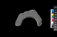 藏品(石環製作材料-旋截圓環粗胚殘件)的圖片