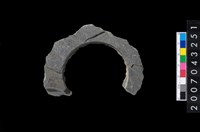 藏品(石環製作材料－旋截圓環粗胚殘件)的圖片