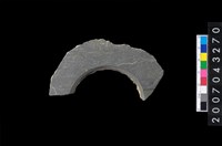 藏品(石環製作材料-旋截圓環粗胚殘件)的圖片