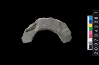 藏品(石環製作材料-旋截圓環粗胚殘件)的圖片