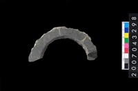 藏品(石環製作材料-旋截圓環粗胚殘件)的圖片